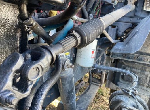 Heavy-duty truck steering shaft repair
